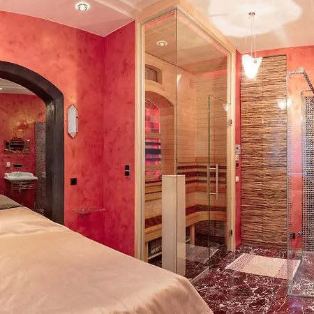 Art Deco Style Apartment Vilnius